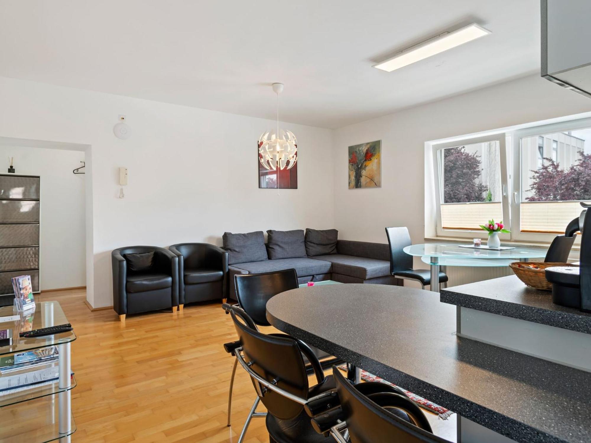 Apartment In Innsbruck Near Ambras Castle Exterior photo