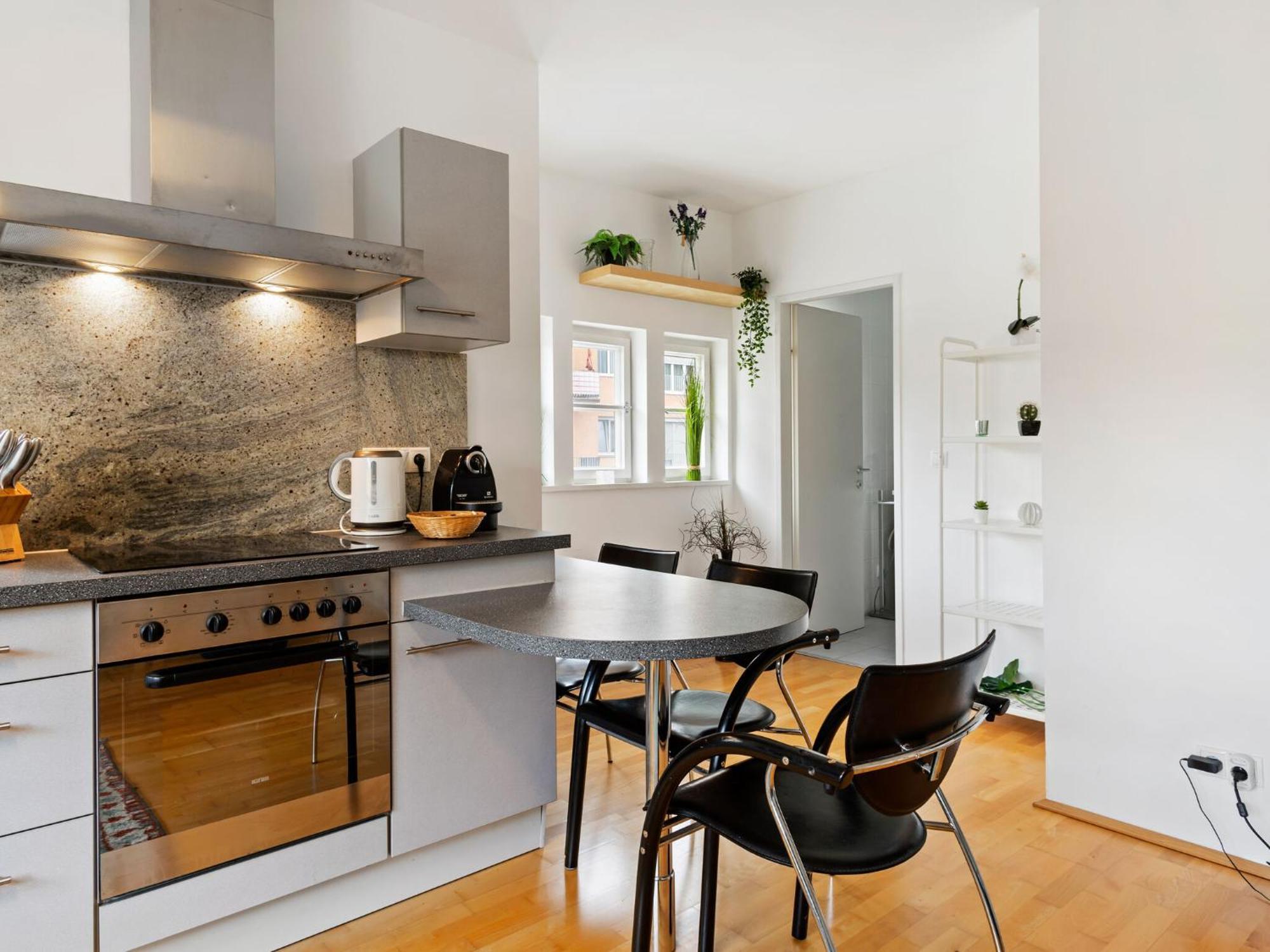 Apartment In Innsbruck Near Ambras Castle Exterior photo