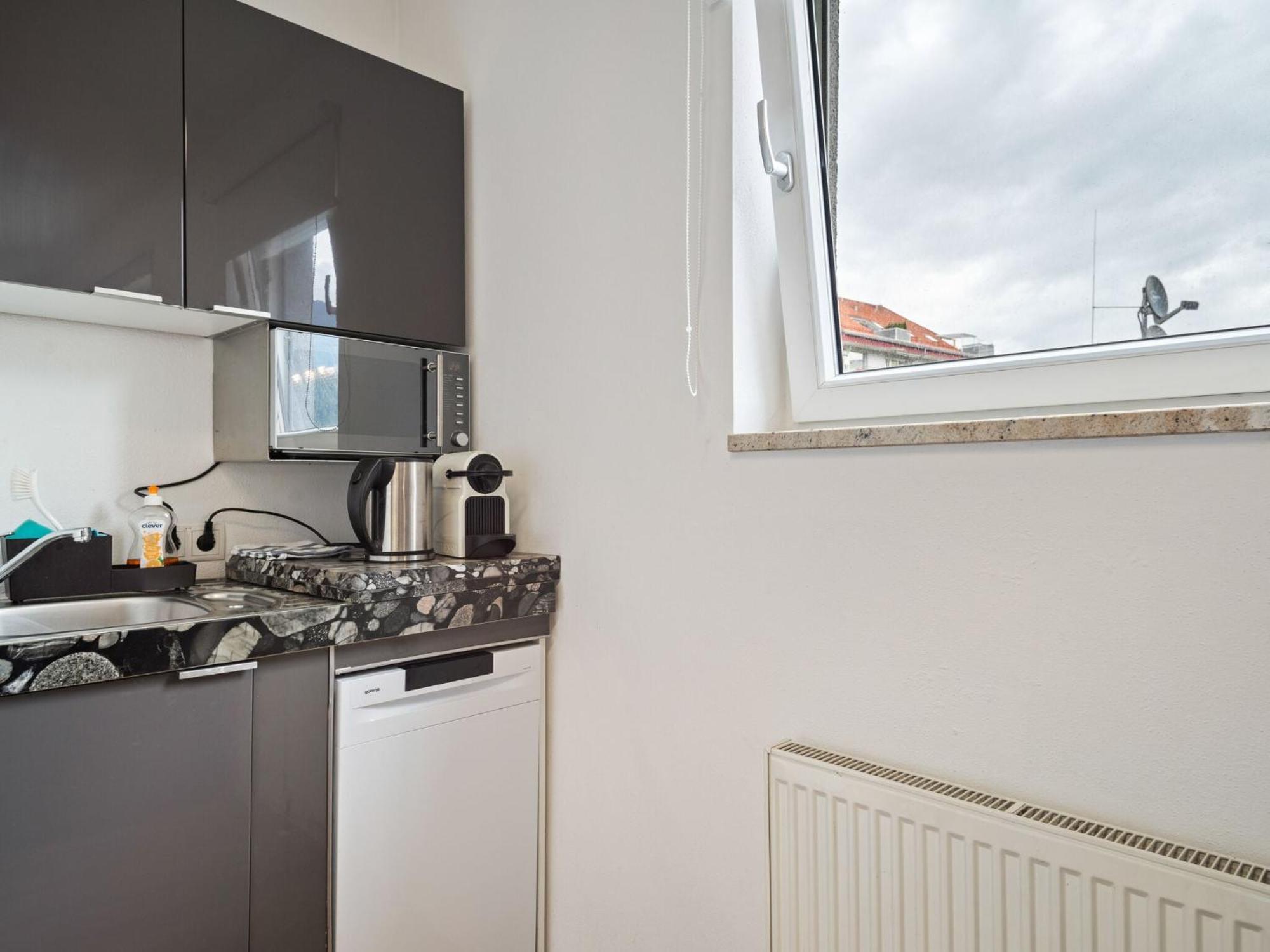 Apartment In Innsbruck Near Ambras Castle Exterior photo